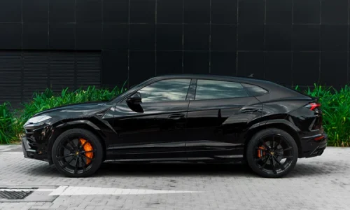 Lamborghini-Urus-2021-or-s